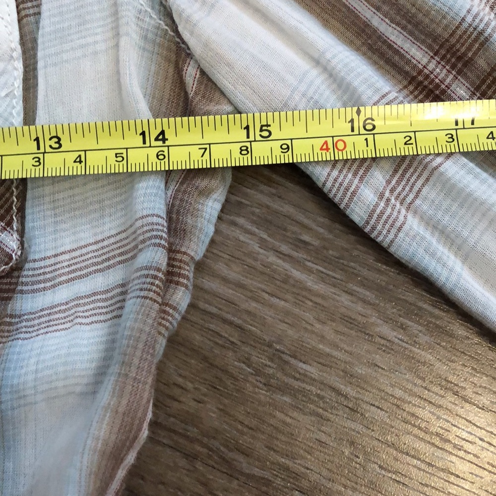Guess - Picture 11 of 12